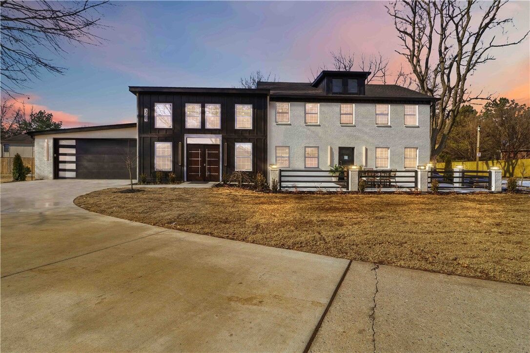 Property Photo:  3000 N Dixieland Road  AR 72756 