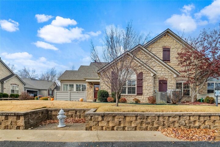 Property Photo: 2100 W New Hope Road 902 AR 72758