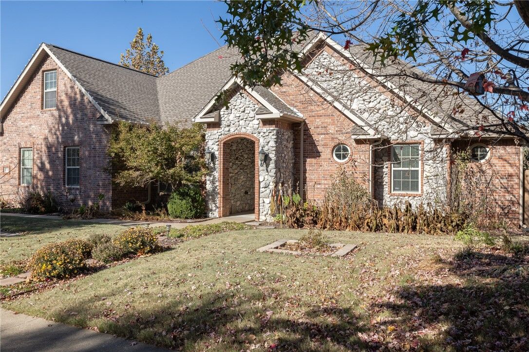 Property Photo:  6110 W Persimmon Street  AR 72704 