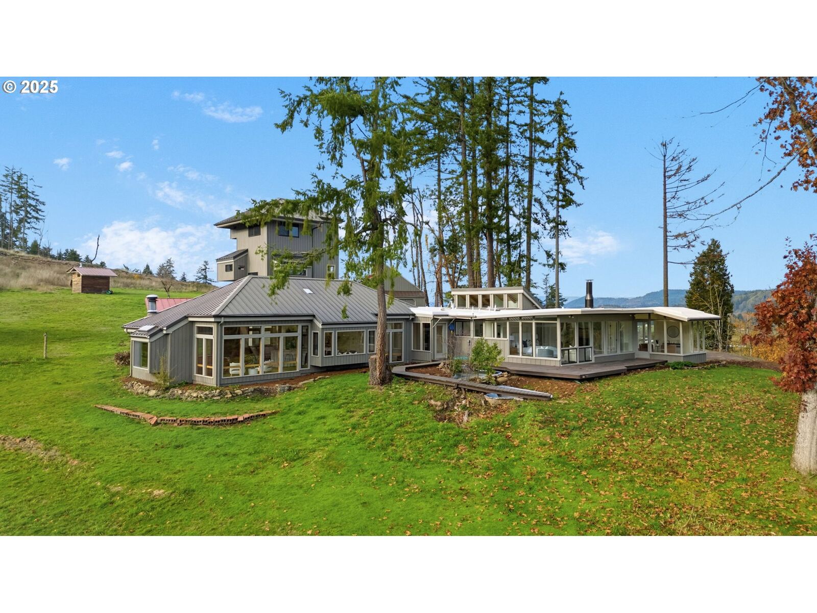 Property Photo: 37308 Highway 58 OR 97455