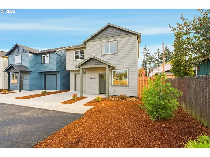 Property Photo: 14716 SE Powell Blvd OR 97236
