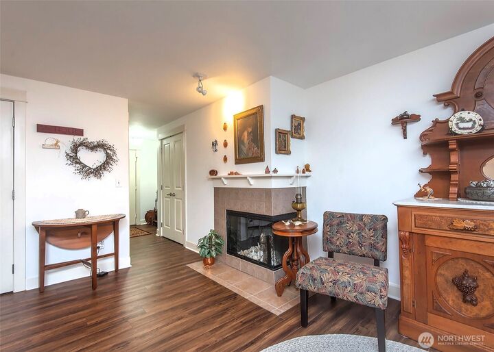 Property Photo:  300 N  130th Street 4104  WA 98133 