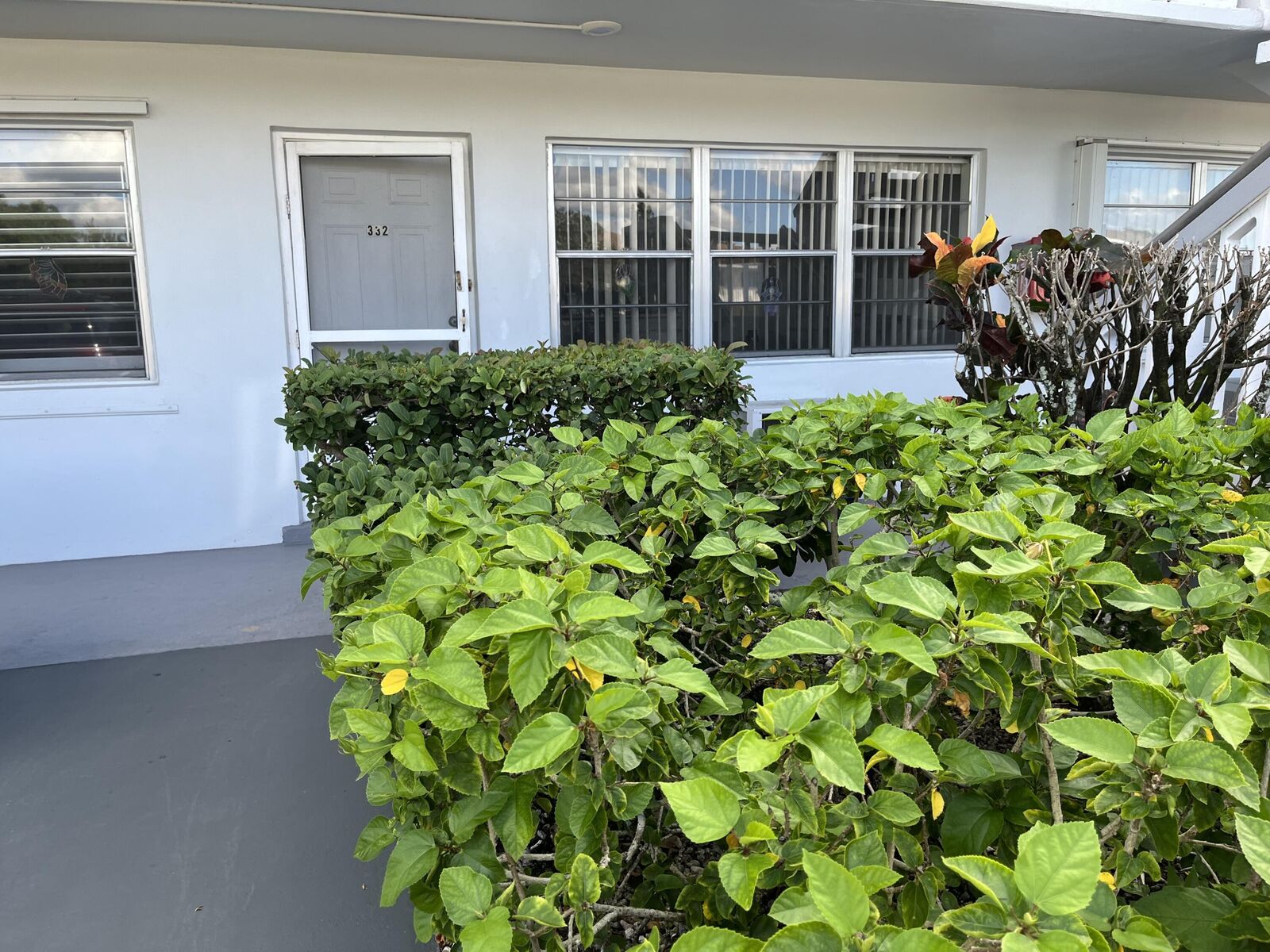 Property Photo: 332 Northampton Q FL 33417