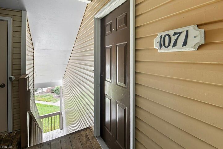 Property Photo: 107 Stratford Dr I VA 23185