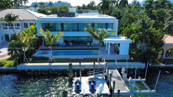 Property Photo:  375 N Hibiscus Dr  FL 33139 