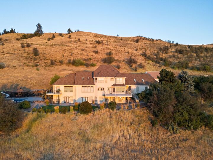 Property Photo: 20915 E Jesse Ln WA 99016