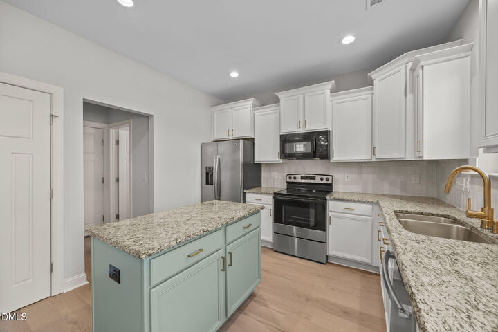 Property Photo: 1116 Shasta Daisy Drive NC 27587