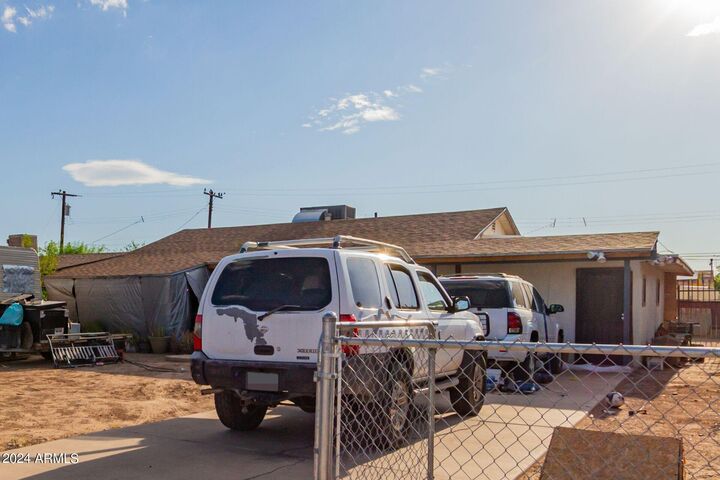 Property Photo: 1812 S 28th Drive AZ 85009