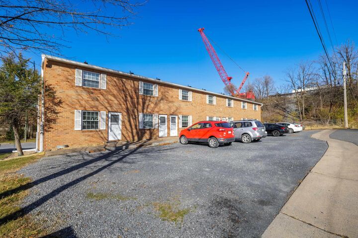 Property Photo: 91 Dutch Mill Ct VA 22801