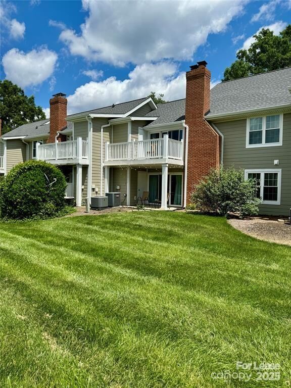 Property Photo: 9410 S Vicksburg Park Court NC 28210