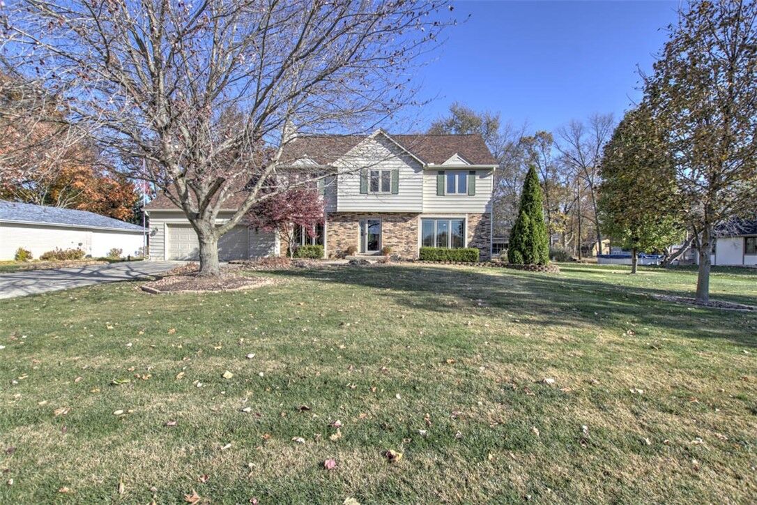 Property Photo:  5322 Navajo Drive  IL 62535 