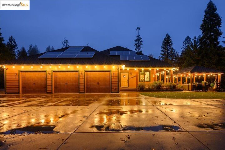 Property Photo: 19800 Six Point Ct CA 95383