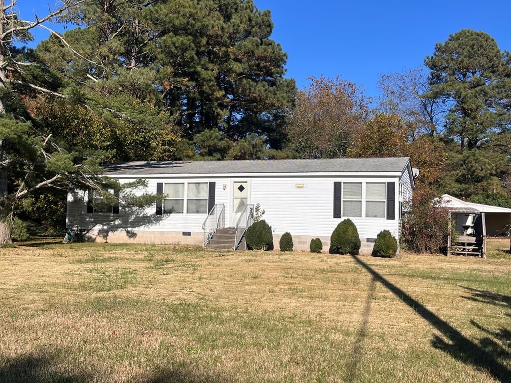 Property Photo: 16479 Coal Kiln Rd VA 23420