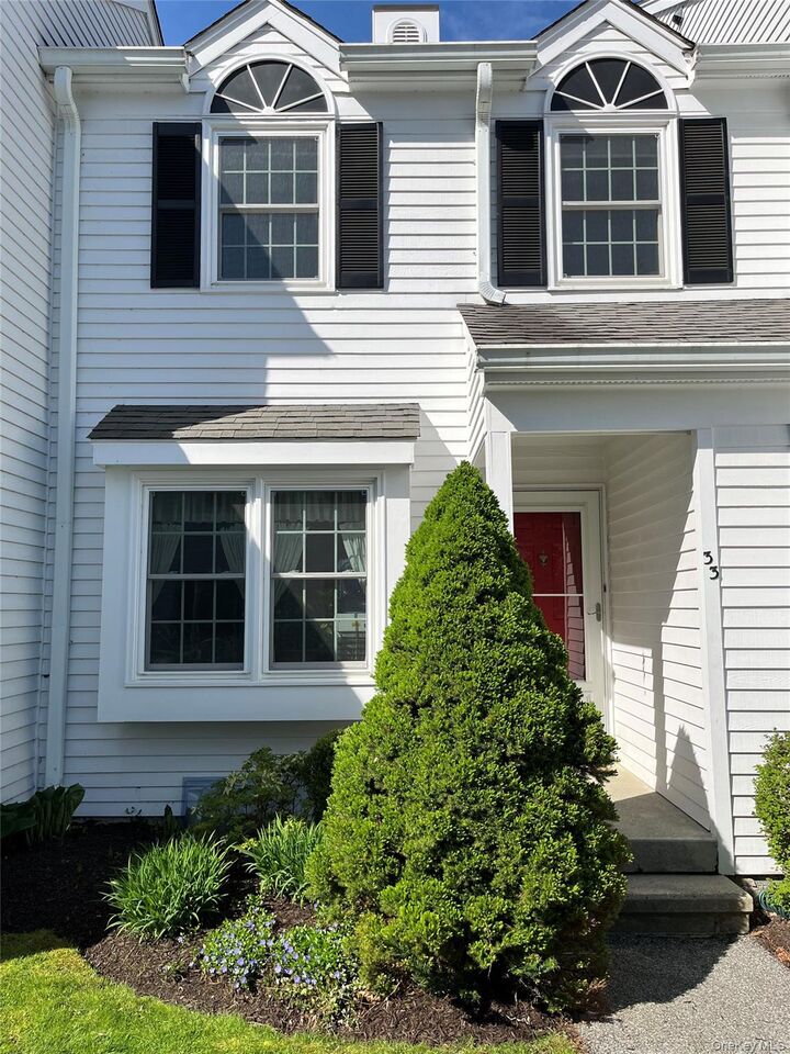 Property Photo:  33 Briar Court  NY 10518 