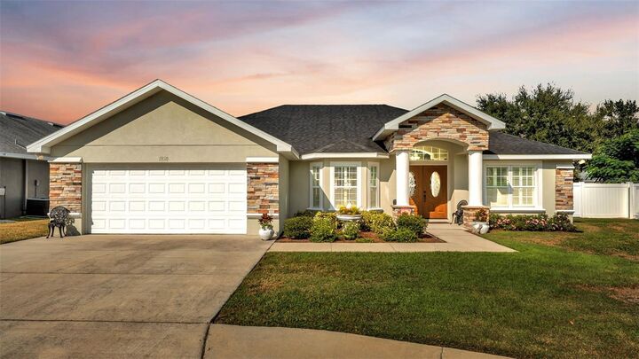 Property Photo:  1920 Saddlewood Court  FL 33830 