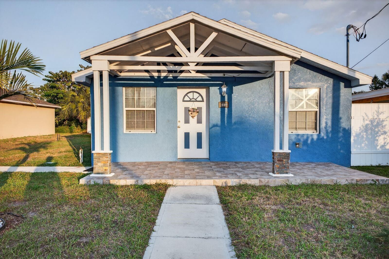 Property Photo:  1609 Bartley Street  FL 33844 