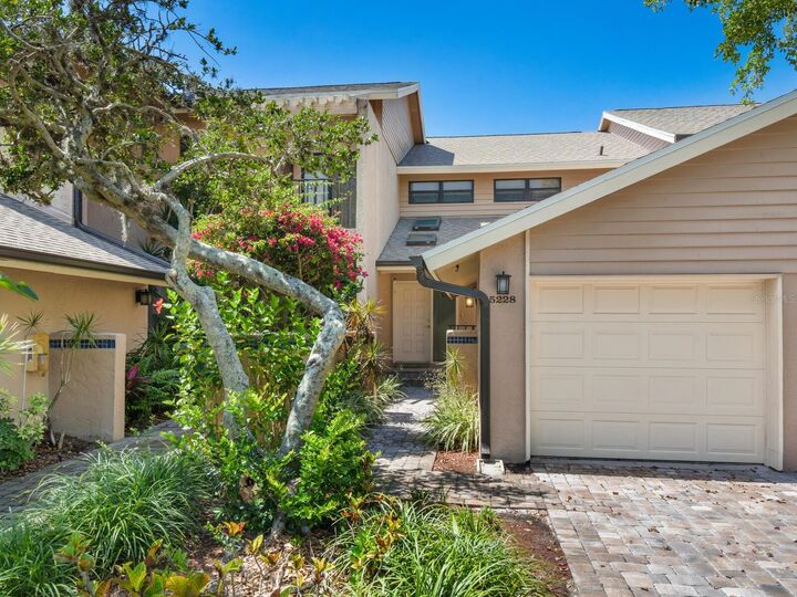Property Photo:  5228 Landings Boulevard 202  FL 34231 