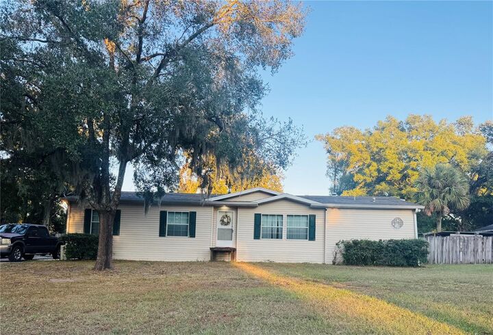 Property Photo:  10603 Skewlee Gardens Drive  FL 33592 