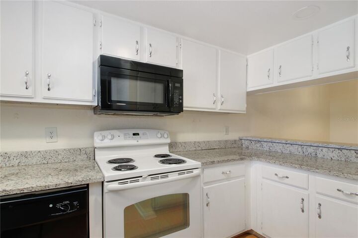 Property Photo: 626 Saint Johns Court S FL 32792