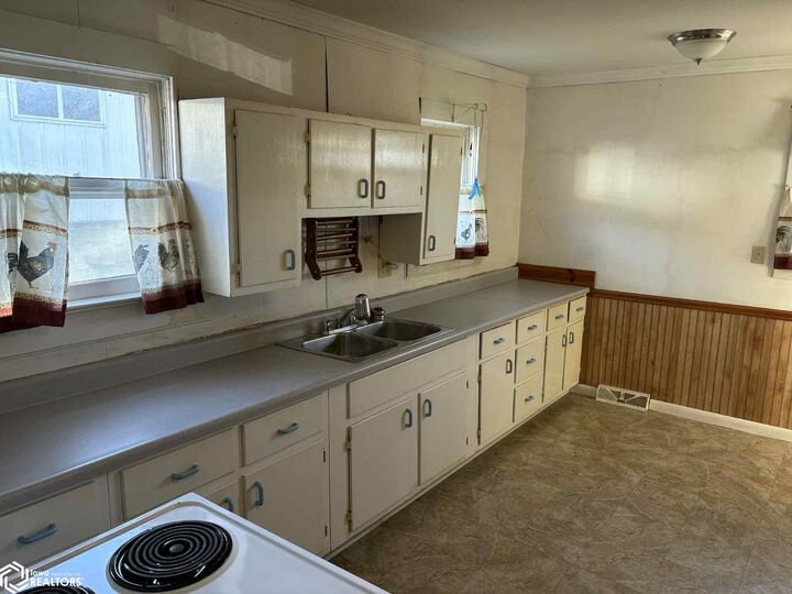 Property Photo:  90 E 5th Street  IL 62330 