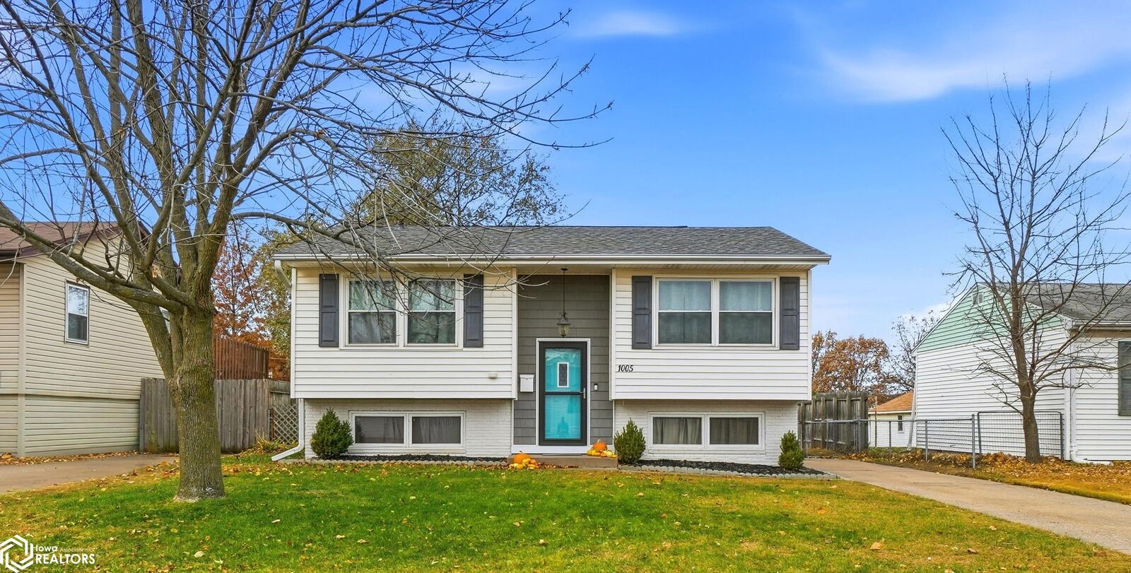 Property Photo:  1005 34th Street  IA 52627 