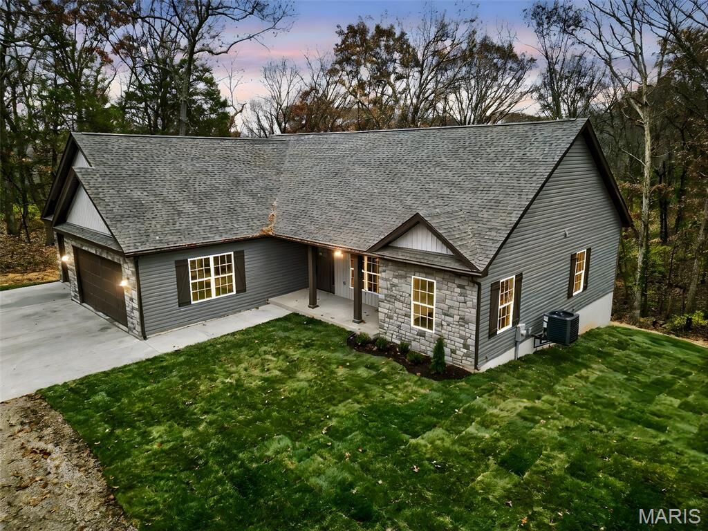 Property Photo: 109 Jabin Farm Road MO 63390