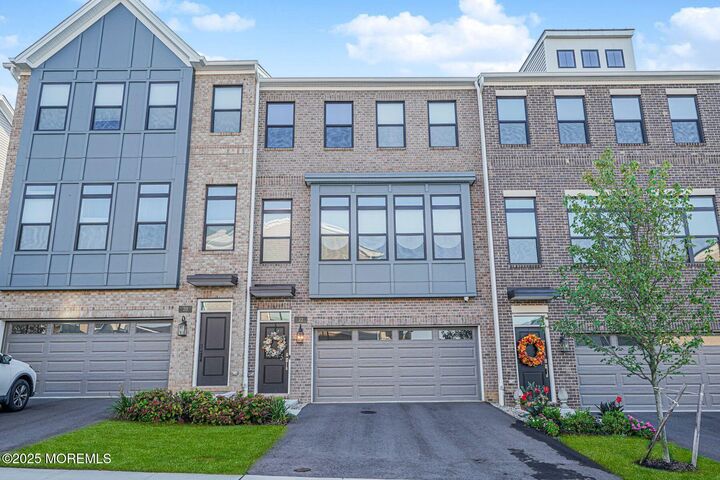 22 Edmund Way  Middletown NJ 07748 photo