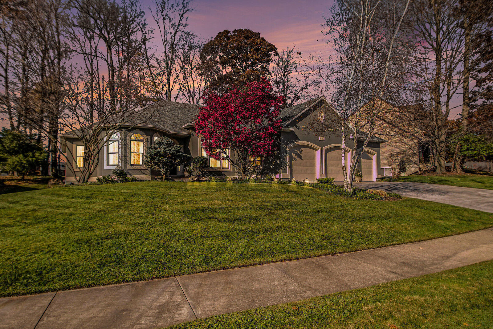 Property Photo:  1969 Oak Hollow Road NW  MI 49504 