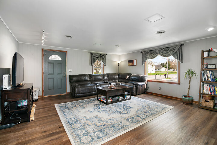 Property Photo: 509 N Raub Avenue IL 60931