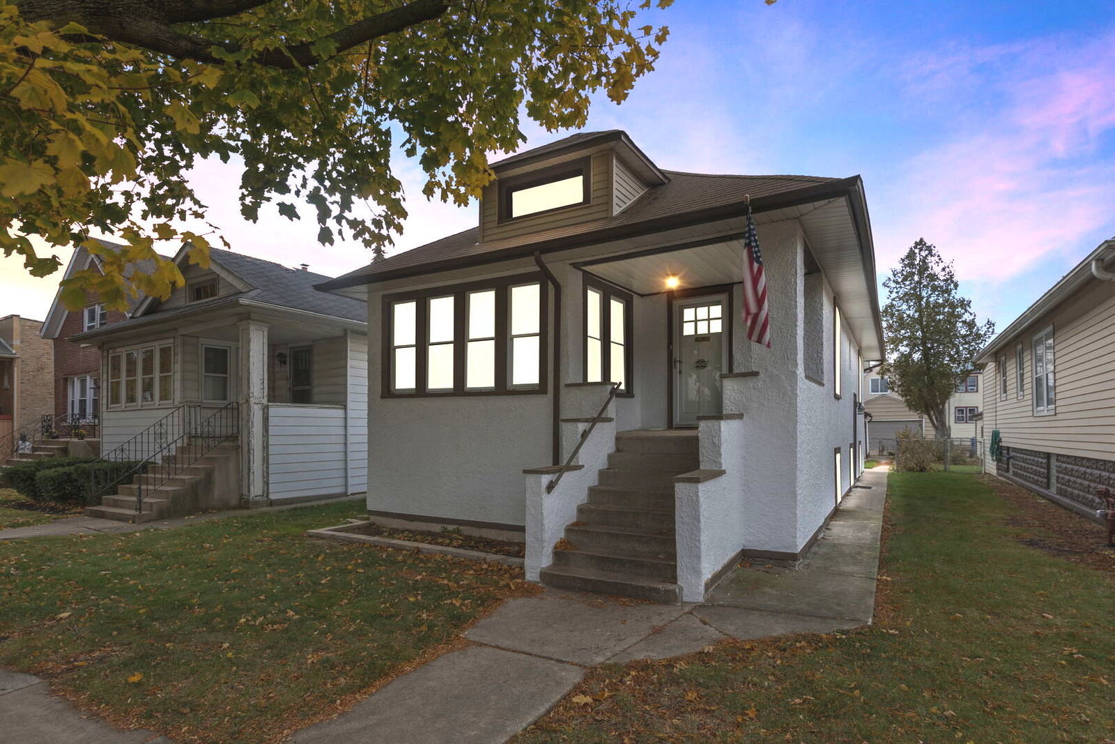 Property Photo: 4040 N Meade Avenue IL 60634