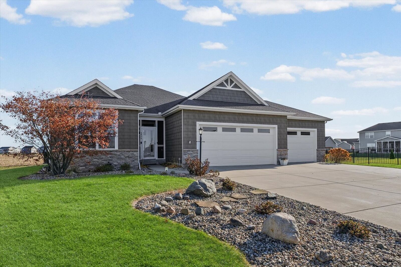 Property Photo:  3906 Patriot Lane  IL 61822 