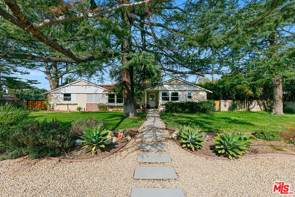 Property Photo:  17055 Gresham Street  CA 91325 