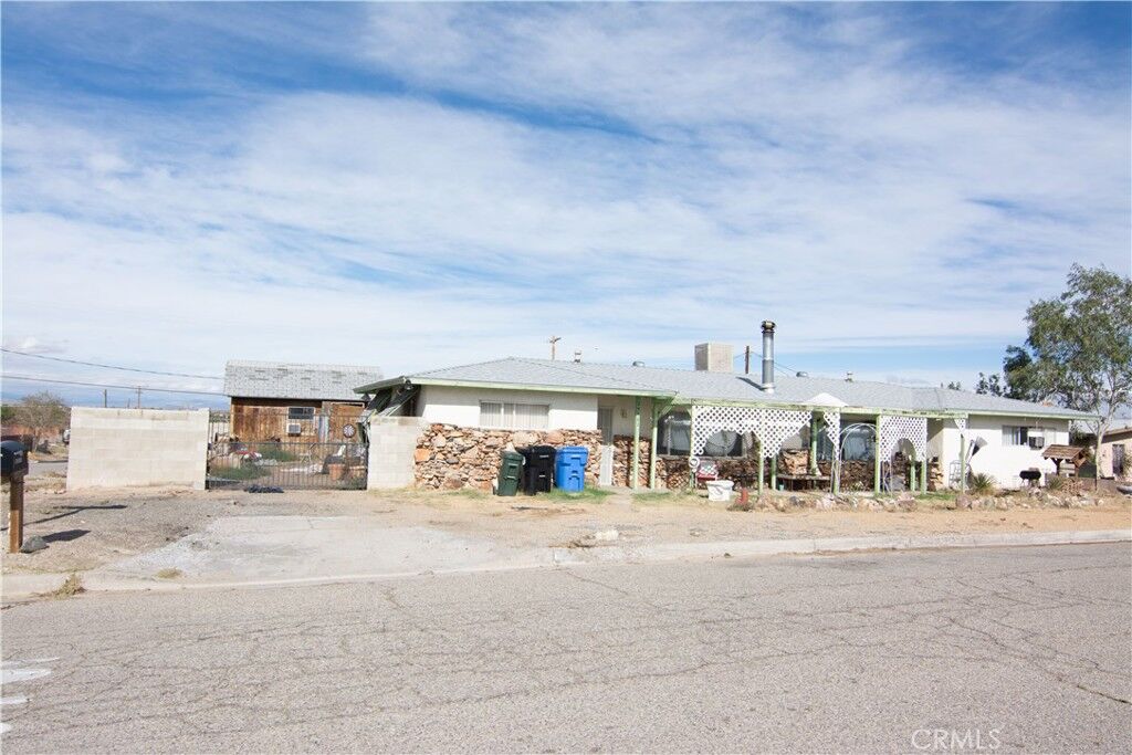 Property Photo: 25682 Anderson CA 92311