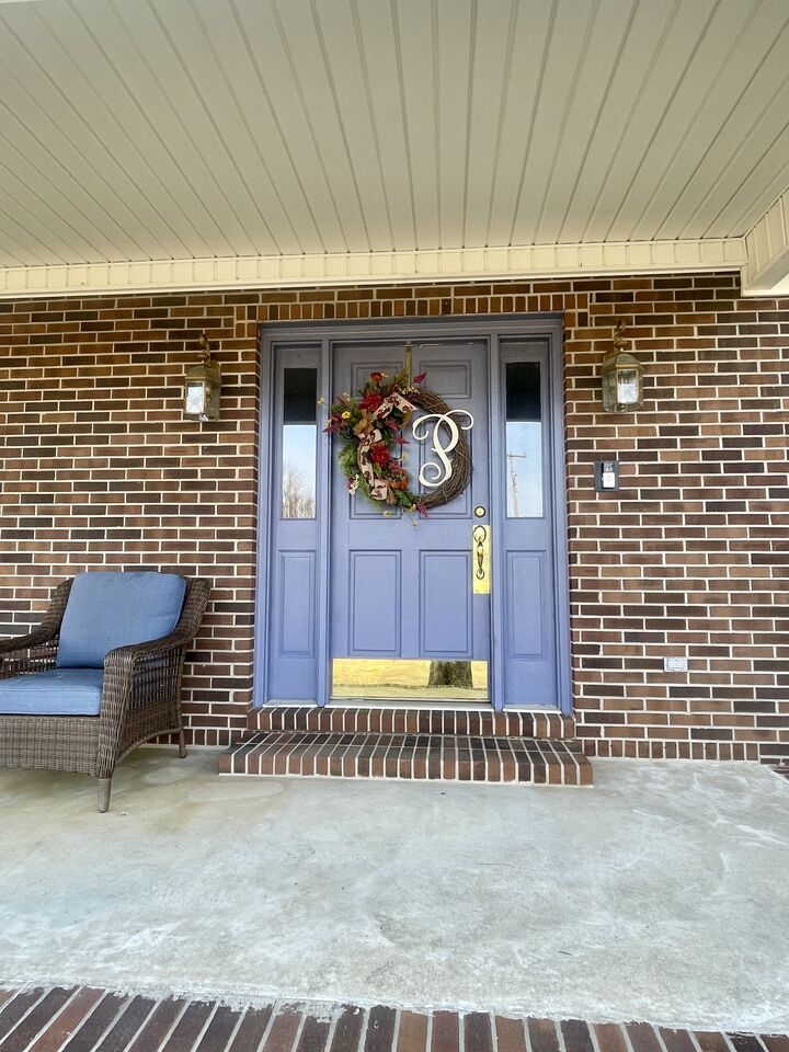 Property Photo:  405 Robins St E  TN 38464 