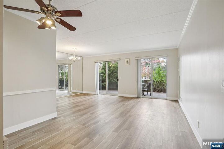 1077 River Road Th5  Edgewater NJ 07020 photo