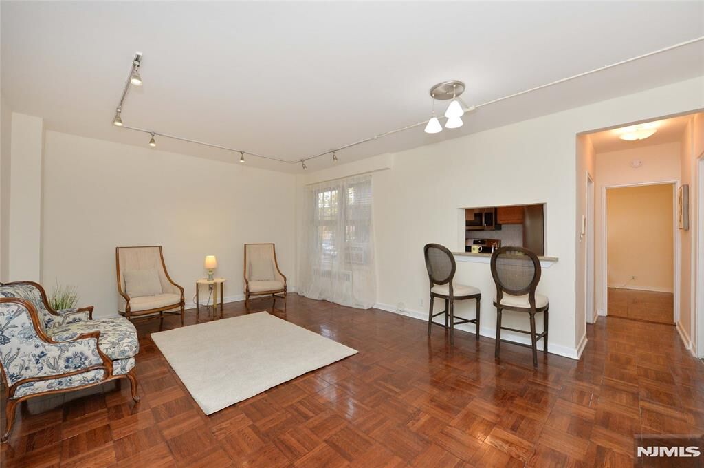 Property Photo: 5 Roosevelt Place 1F NJ 07042