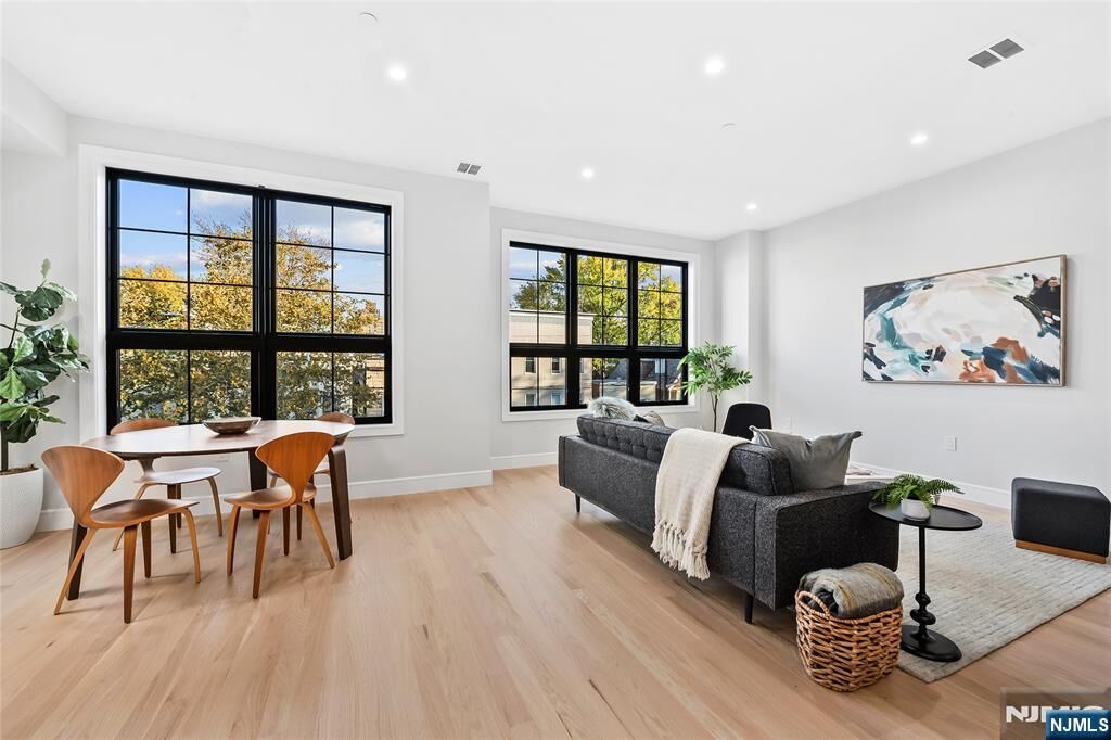 Property Photo:  165 Delaware Avenue 3  NJ 07306 