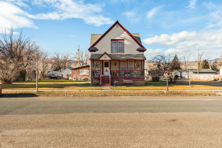 Property Photo:  302 S Spruce Street  MT 59644 