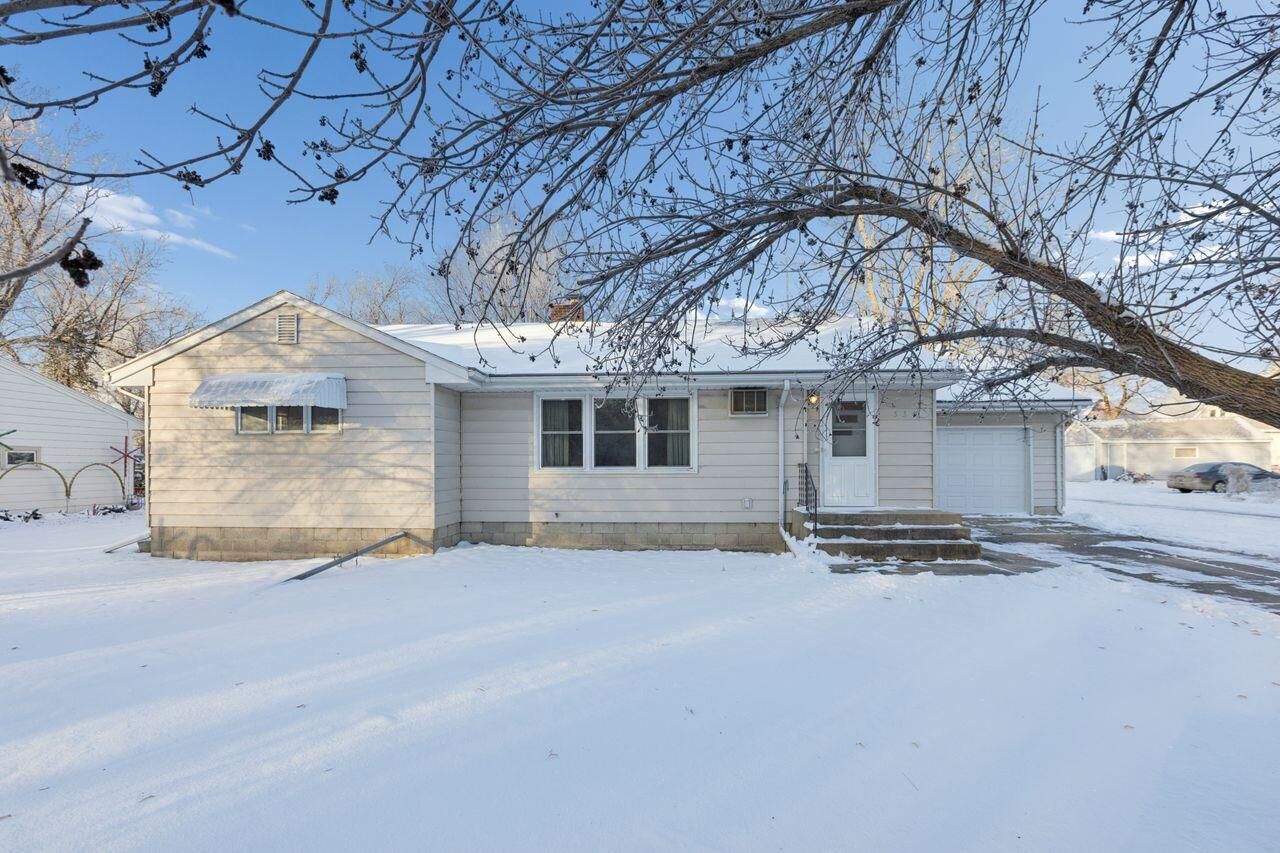 Property Photo:  530 3rd Street E  MN 55342 