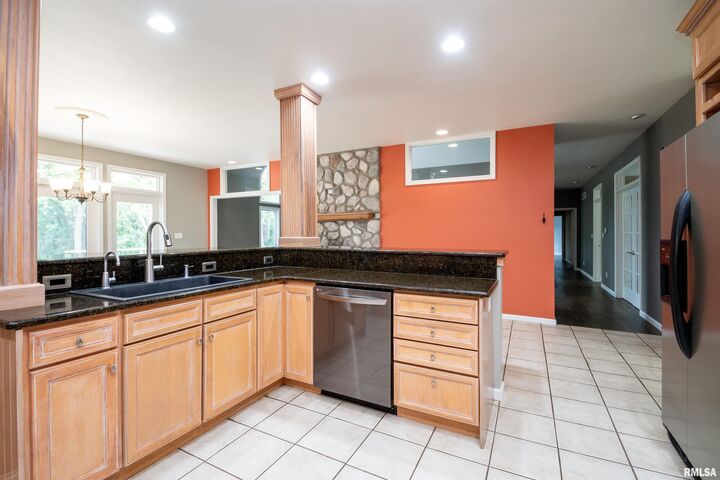 Property Photo: 5821 W Dickison Cemetery Road IL 61525