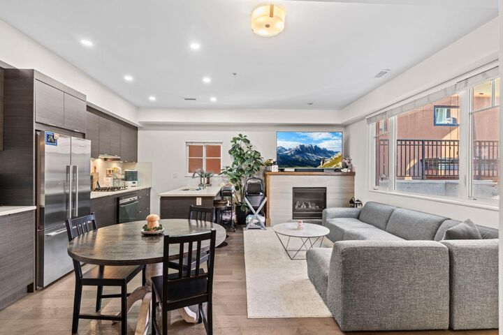 Photo de la propriété: 1818 14A Street SW 101 AB T2T 3W6