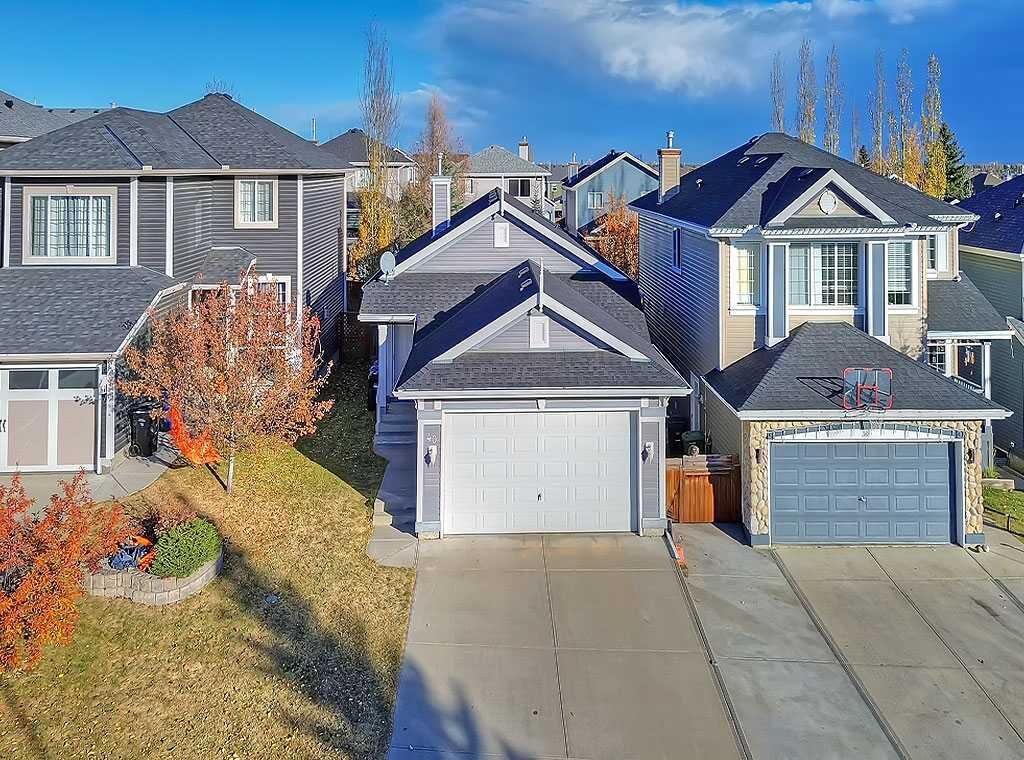 Property Photo:  40 Bridlewood Gardens SW  AB T2Y 3X3 