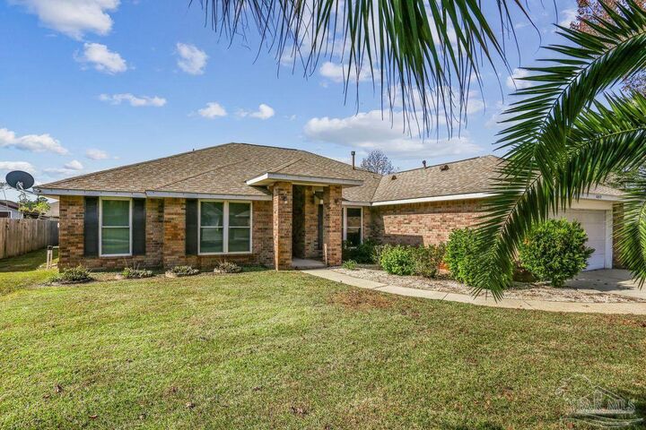 Property Photo:  10312 Wailuku Dr  FL 32506 