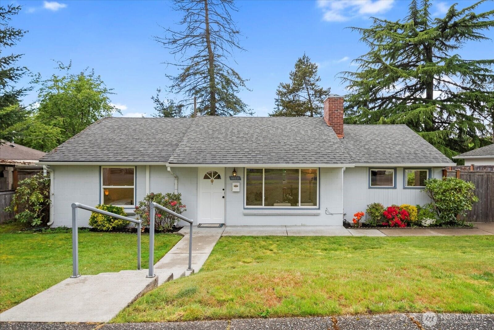 Property Photo:  18031  9th Avenue NE  WA 98155 