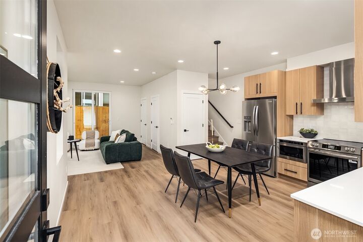 Property Photo:  1514 NW 63rd Street B  WA 98107 