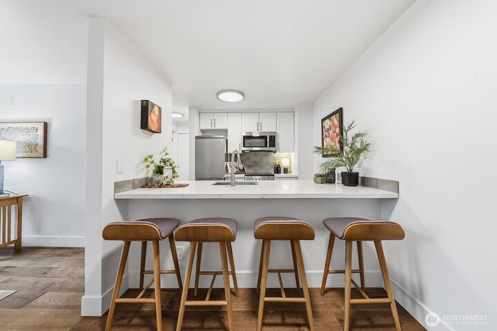 Property Photo:  3401  Wallingford Avenue N 408  WA 98103 