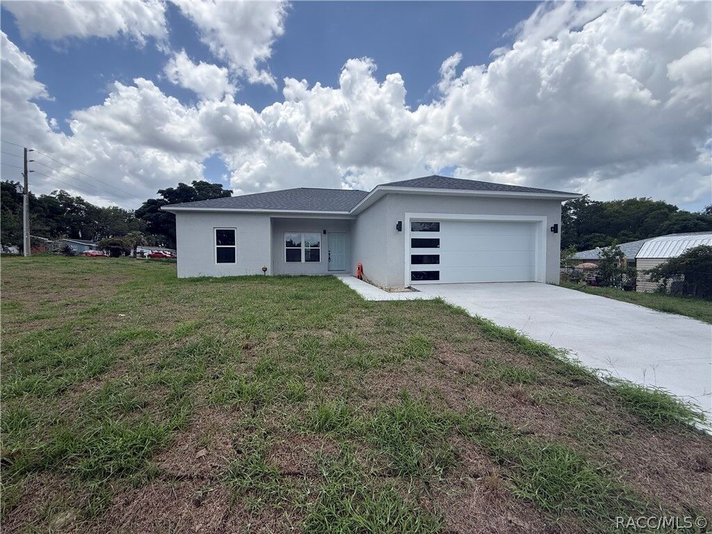 Property Photo:  9410 N Milam Way  FL 34434 