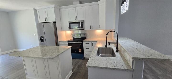 Property Photo: 3269 Sherwood Gate VA 23310