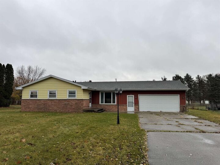 Property Photo:  2411 East West Hart Road  WI 53511 