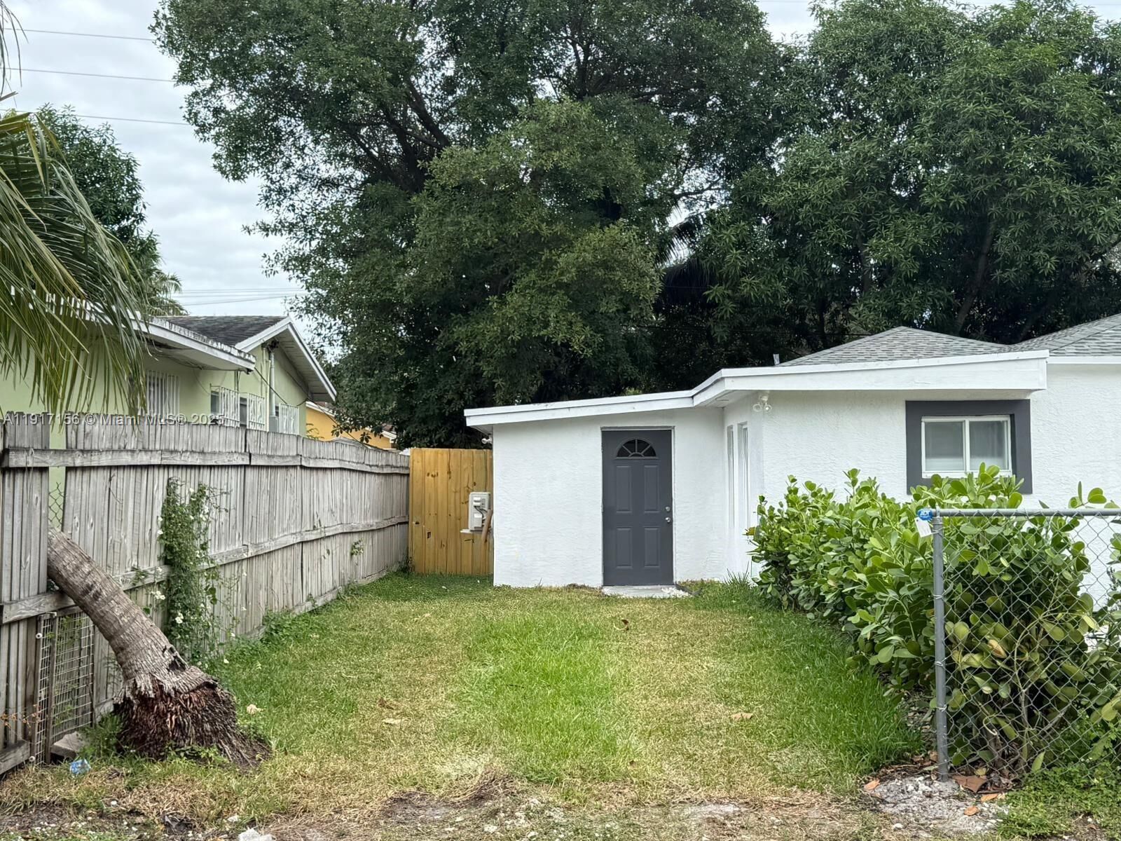 Property Photo:  16200 NE 3rd Ave B  FL 33162 